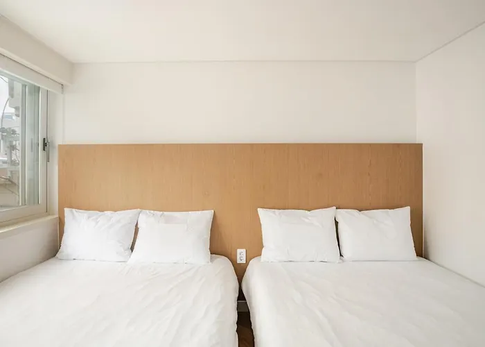 Momman 401 Apartment *