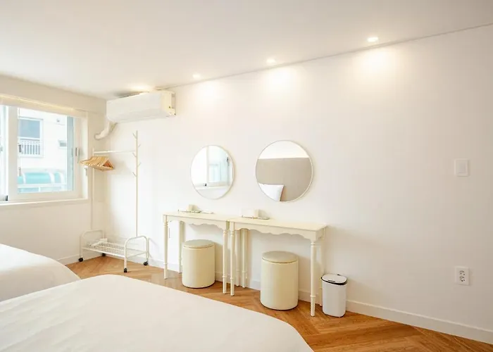 Momman 401 Apartment Busan