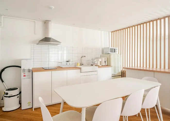 Momman 401 Apartment *