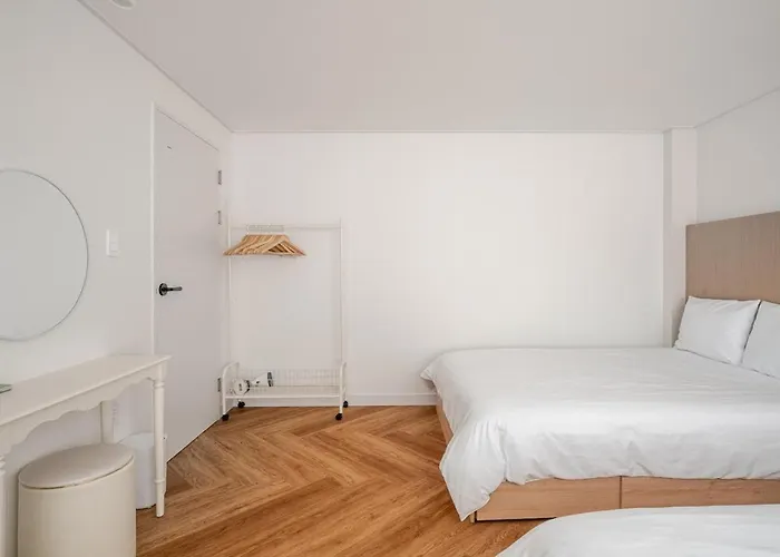Momman 401 Apartment Busan