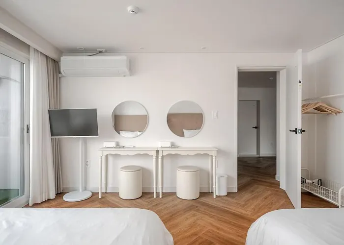 Momman 401 Apartment Busan