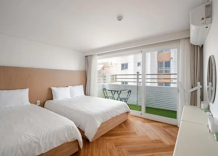 Momman 401 Apartment