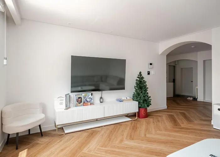 Momman 401 Apartment *