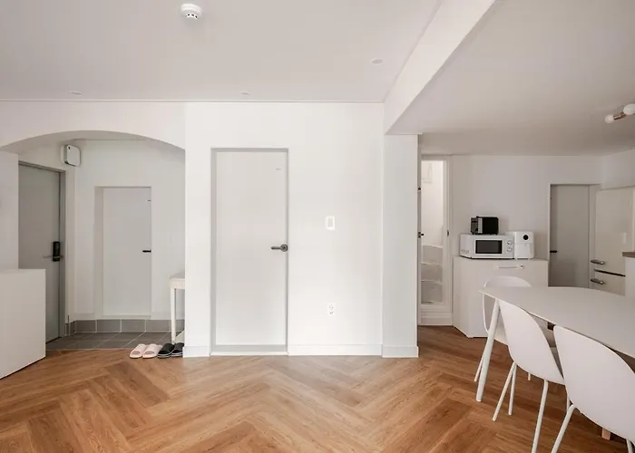 Momman 401 Apartment